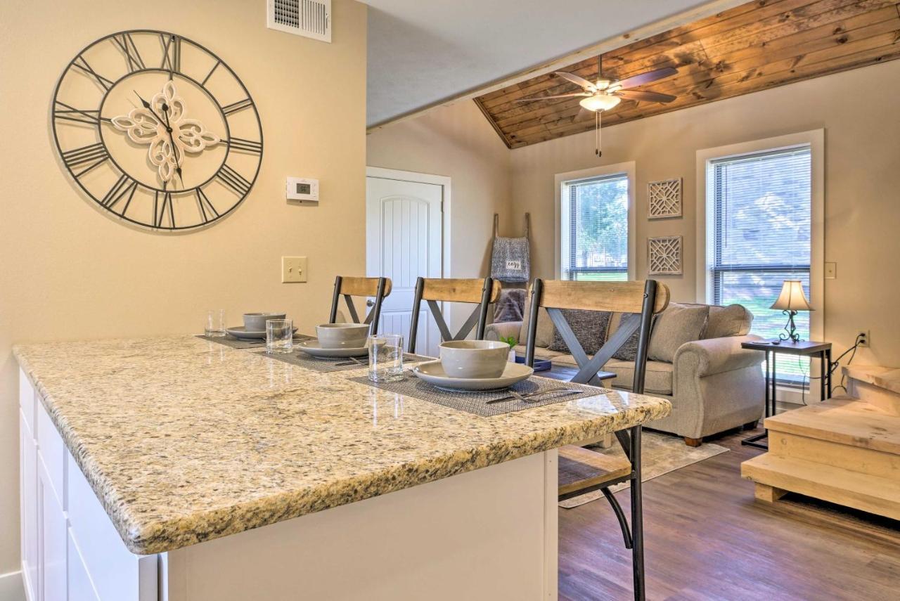 The Cozy Cottage With Lake Taneycomo Access! Branson Bagian luar foto