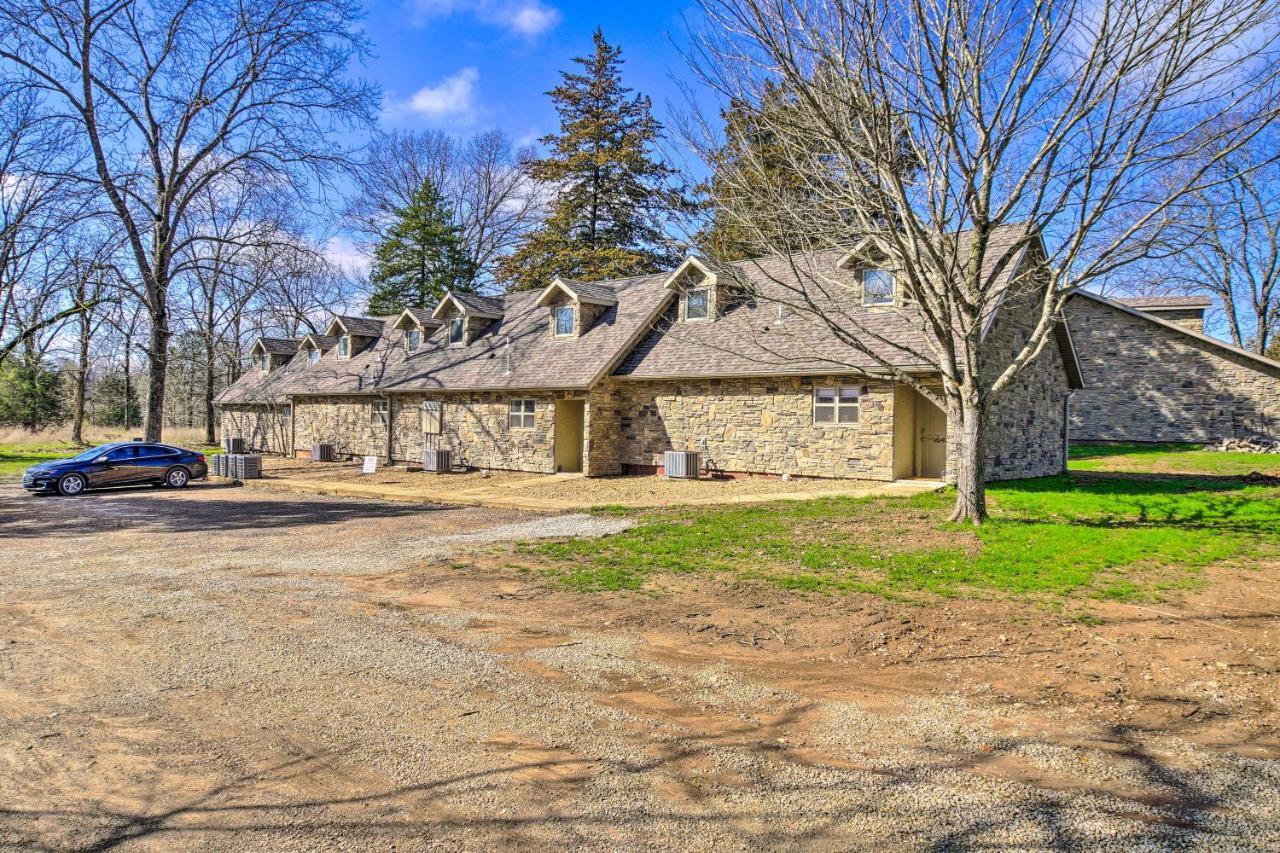 The Cozy Cottage With Lake Taneycomo Access! Branson Bagian luar foto